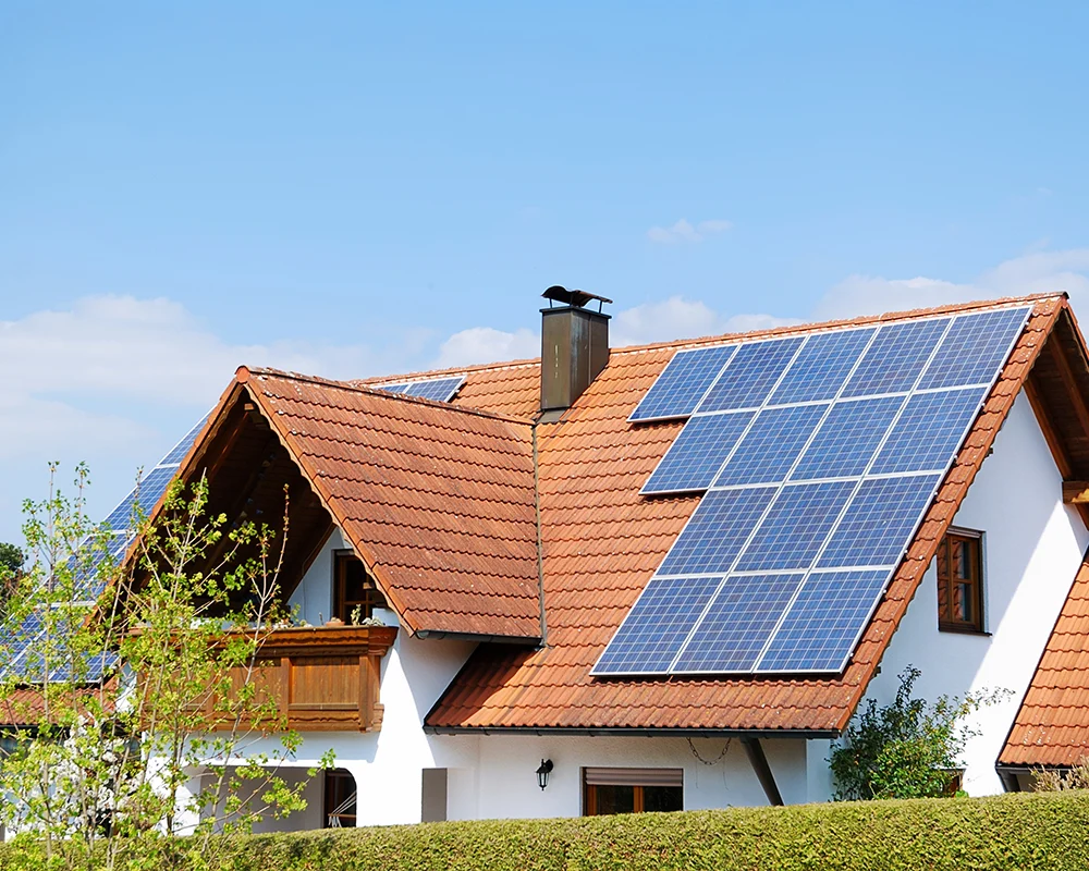 Solaranlage auf dem Dach durch Gerlach Gebäudetechnik in Eislingen